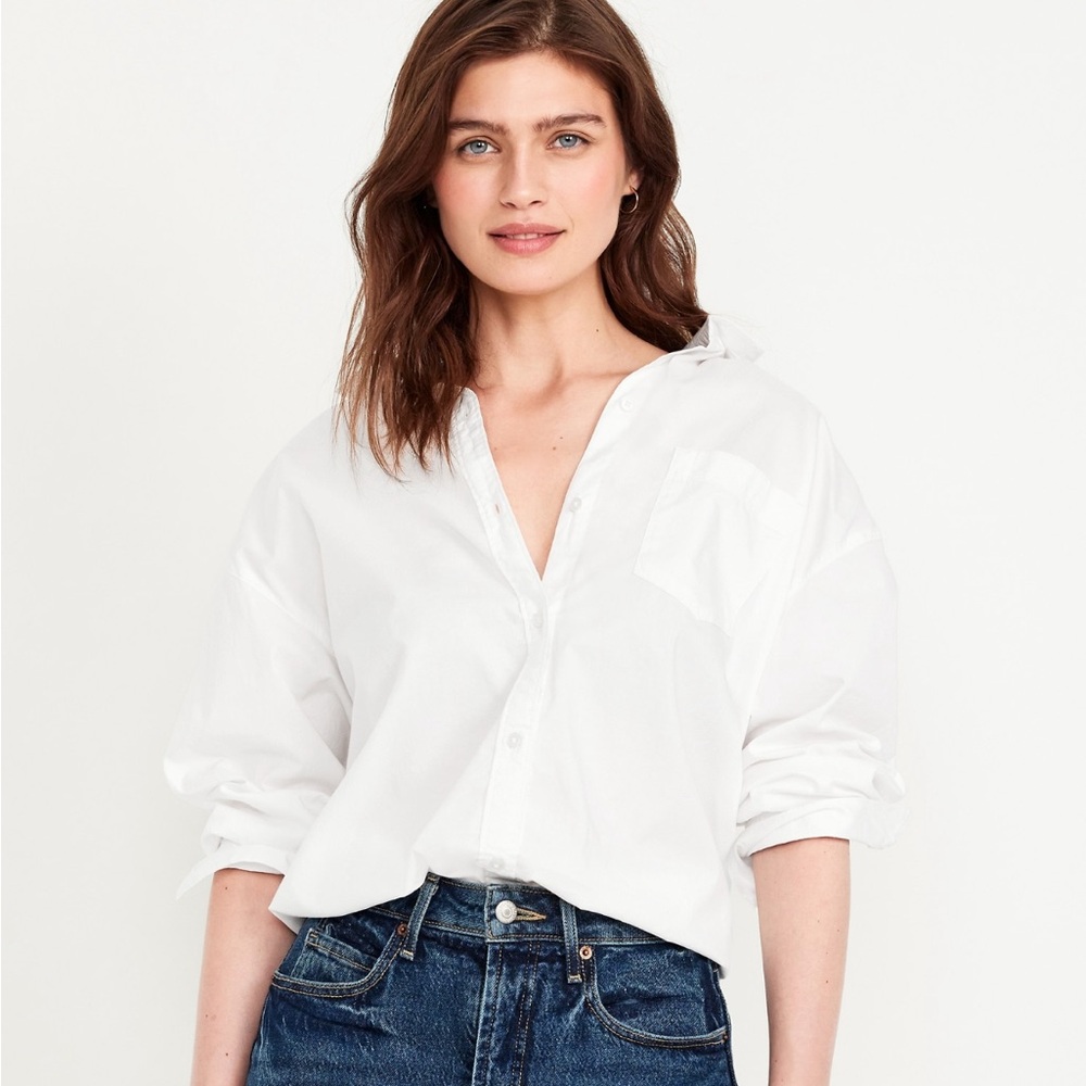 Oversized button-down boyfriend shirt from Old Navy. Size small.